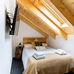 Housingleon - Five Rooms