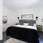 Housingleon - Five Rooms