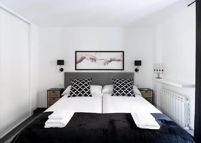 Housingleon - Five Rooms